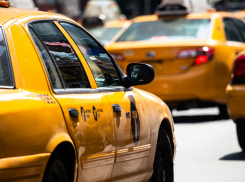 Судимым – запретят: правила приема на работу в такси ужесточат