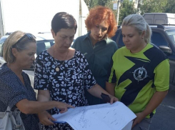 Специалисты проверили рынок в поселке Артем 