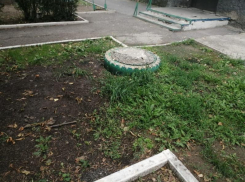 Жильцы улицы Ильюшина в Шахтах благодарят работников водоканала за образцовую работу