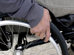 В Шахтах инвалида-колясочника не пустили в электричку