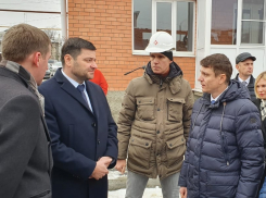 Замгубернатора Вовк шахтинцам: «Проблема недостроев и обманутых дольщиков - на особом контроле» 