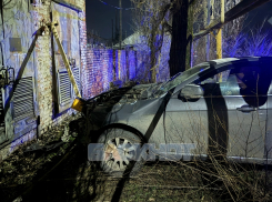 В переулке Путиловском в Шахтах произошло серьезное ДТП из-за гололеда