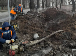 На Красина меняют стометровый участок ветхого водопровода