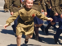 Своя Золушка парада появилась в Шахтах