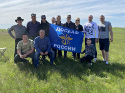 День Победы шахтинские парапланеристы отметили на земле