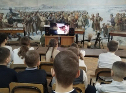 В Шахтинском краеведческом музее состоялось мероприятие «В маленьком сердце — священный огонь»