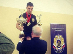 Шахтинец Тимур Парфенов завоевал золотую медаль по русскому жиму