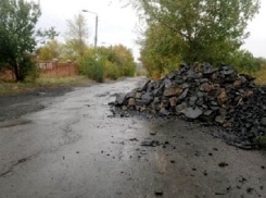 Главная улица поселка Поповка в Шахтах останется без капремонта как минимум до 2024 года