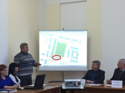У шахтинцев хотят отобрать часть футбольного поля для строительства магазина