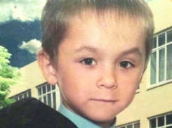 Под Шахтами потерялся 10-летний голубоглазый мальчик