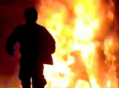 В Шахтах бывший уголовник зарезал знакомую и поджог квартиру, чтобы замести следы