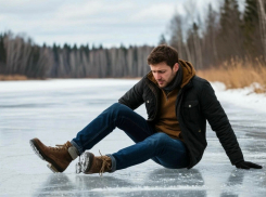 В Шахтах за первые две недели февраля из-за гололеда пострадали 118 человек