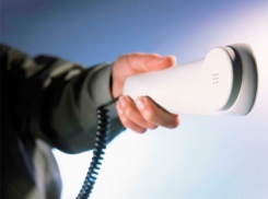 Жители Шахт жалуются на отсутствие графика подвоза воды и невозможность дозвониться диспетчерам