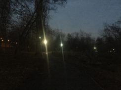 На тусклое освещение в центре Шахт обратили внимание жители города