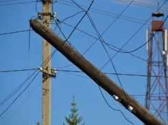 Шахтинские электросети наказали за аварийные электроопоры на двух улицах 