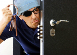 Шахтинец совершил кражу в Целинском районе