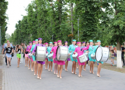 Отбарабанили, откофеварили, отгремели: в Шахтах провели День молодежи