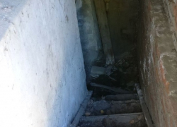 Вода топит дом в переулке Югова в Шахтах