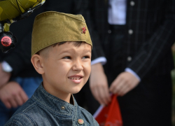 По главной улице с оркестром