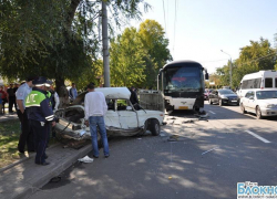 Рейсовый автобус Ростов-Шахты попал в тройное ДТП