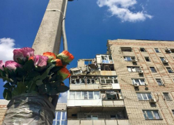 В Шахтах демонтируют пострадавшие перекрытия во взорванном доме на Хабарова