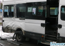 В Новошахтинске в аварии пострадали две пассажирки маршрутки