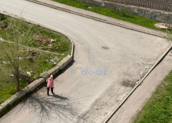 Спустя год водоканал устранил утечку воды на Искре в Шахтах 