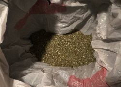 Задержали подозреваемого в хранении наркотиков в Шахтах 