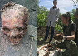 Останки трех молоденьких блондинок нашли в неизвестной могиле недалеко от Шахт