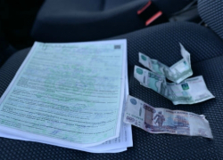 В Шахтах водитель попал под суд за взятку в 1500 рублей