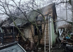 В Шахтах при пожаре погиб пожилой мужчина