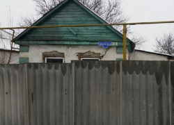 Неизвестные подожгли частный дом в Шахтах