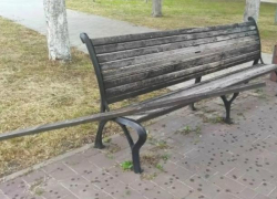 Александровский парк в Шахтах подвергся вандализму