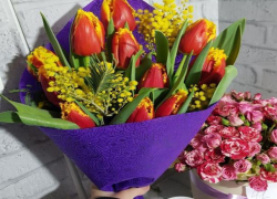 В Шахтах самый популярный подарок женщинам – цветы