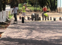 Подрядчик, ремонтирующий Александровский парк, сильно затянул с работами