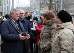 Шахтинцев все-таки заселили в пострадавший от взрыва дом на Хабарова
