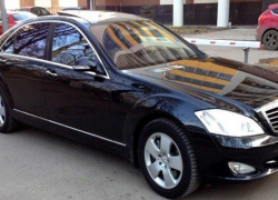 В Шахтах сотрудник автомойки угнал «Мерседес» у клиента