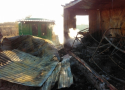 Под Шахтами четыре человека сгорели заживо в рабочей бытовке