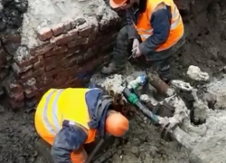 Работы на водоводе по Советской идут полным ходом