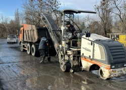 Начали ремонт улицы Мелиховская в Шахтах