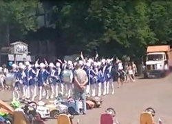 В парке в Шахтах торжественно провожали уборочную технику