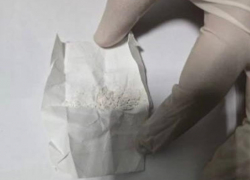 Двое шахтинцев задержали по пути к тайнику с наркотиками