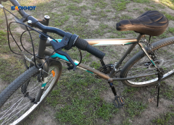Угнал велосипед из подъезда и продал: в Шахтах задержали 52-летнего вора