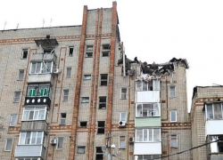 Пострадавший от взрыва подъезд соседней пятиэтажки на Хабарова скоро будет готов к заселению
