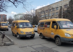 На праздники в Шахтах маршрутки будут работать почти до полуночи