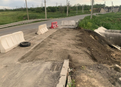 Приводят в порядок дорогу в районе балки реки «Атюхта»