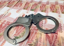 Десять лет колонии грозит школьному бухгалтеру в Шахтах за кражу более чем двух миллионов рублей