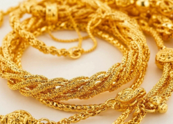 Работница ломбарда проворачивала мошеннические схемы в Шахтах