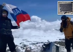 Альпинисты из Шахт обновили исторический обелиск на вершине Эльбруса, установленный земляками почти 50 лет назад