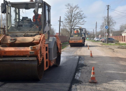Замгубернатора Ростовской области раскритиковал Шахты за крайне низкие темпы ямочного ремонта на дорогах